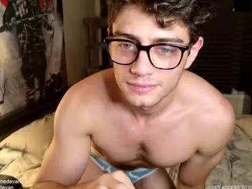 iblamedevan from Chaturbate is Freechat