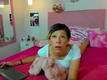 karly_moonn from Chaturbate is Freechat