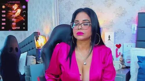 angelinadeleon from Cherry is Freechat