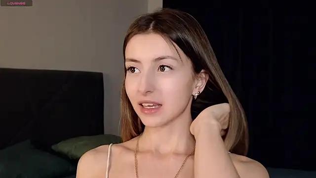 AlexandraWest from StripChat is Freechat