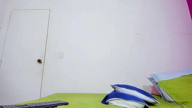 antonella_bonne from StripChat is Freechat