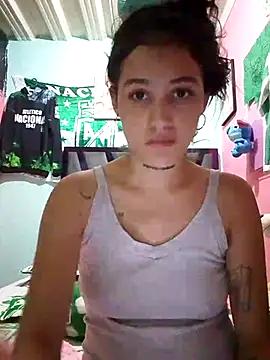 Ari_Collins from StripChat is Freechat