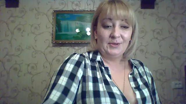 ArielXLoveresss from StripChat is Freechat