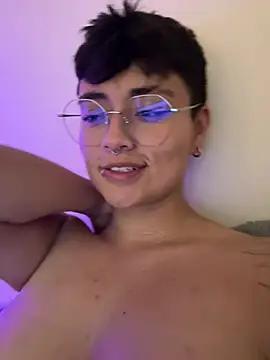 Ashley_Chriss from StripChat is Freechat