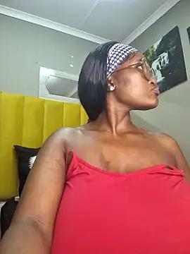 Bustygoddess32 from StripChat is Freechat