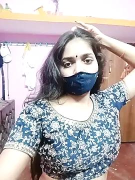 Cute-Simmi from StripChat is Freechat