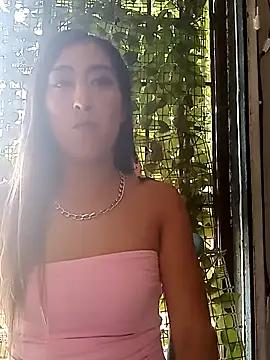 doralamamadora69 from StripChat is Freechat