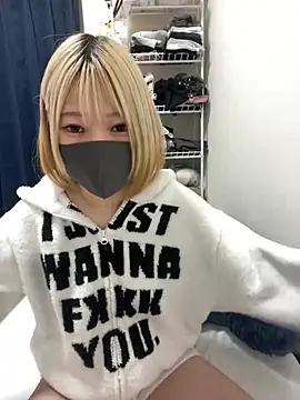 Hikaru-chan from StripChat is Freechat