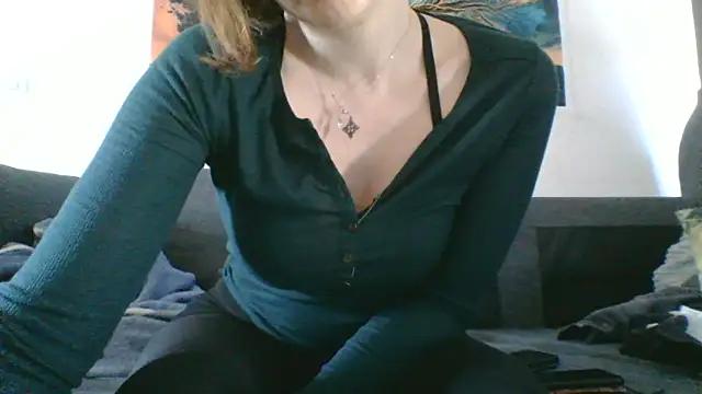 Ladyhot25 from StripChat is Freechat