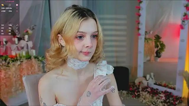 little_anitta from StripChat is Freechat