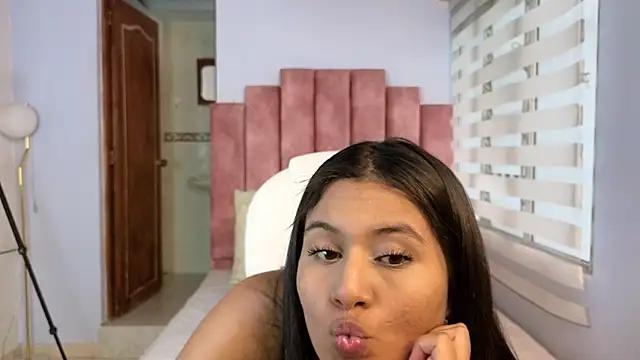 lou_rosse_ from StripChat is Freechat