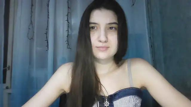 MilanesaGold28 from StripChat is Freechat