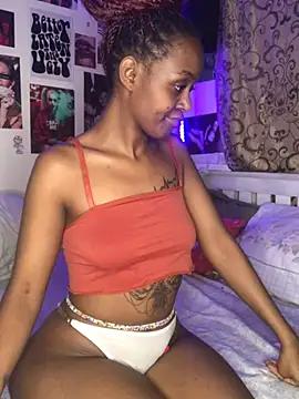 naughtybitches5 from StripChat is Freechat