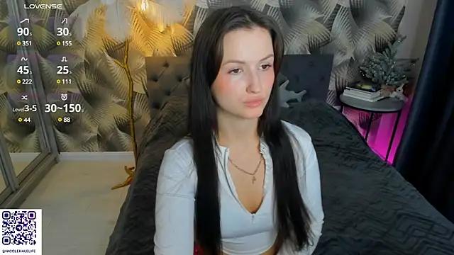 Nicole_HaIe from StripChat is Freechat