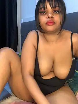 prettycaramel from StripChat is Freechat