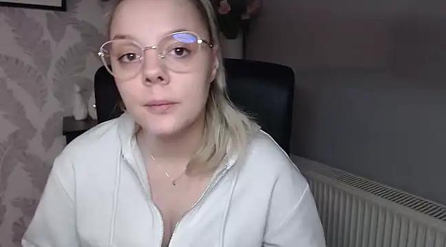 siennaLUST from StripChat is Freechat